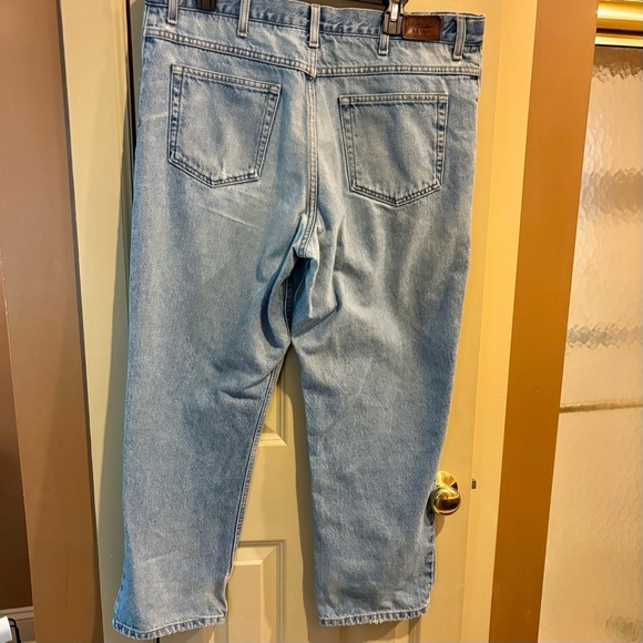 L.L. Bean Men’s Faded Comfort Waist Jeans - Picture 3 of 10